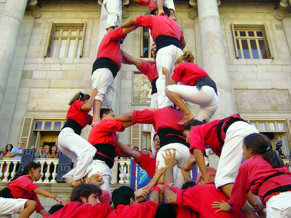 Castellers in plaça Sant Jaume, Barcelona | As all the pictu… | Flickr Castellers in plaça Sant Jaume, Barcelona | As all the pictu… | Flickr