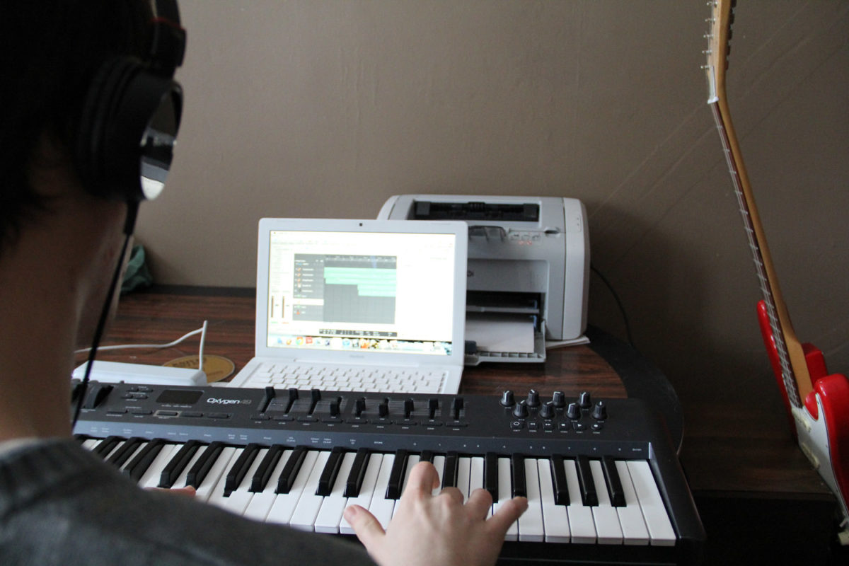 How To Record Vocal At Home: Beginners Guide | Traktrain How To Record Vocal At Home: Beginners Guide | Traktrain