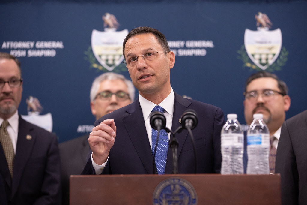 Tunisia PM dismisses five ministers – Middle East Monitor