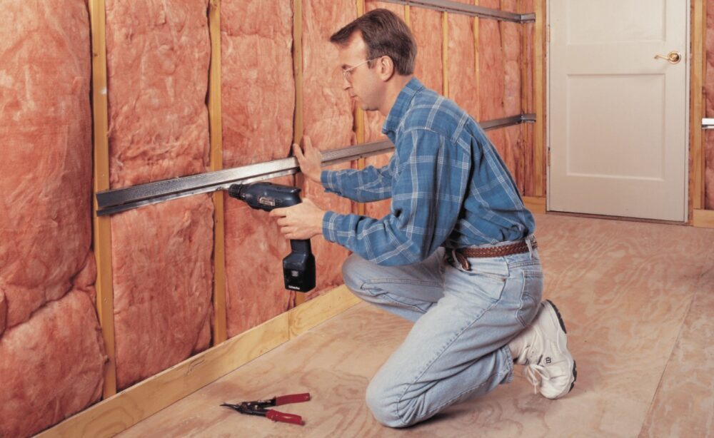 5 Tips on How to Soundproof a Room - Piratebrowser.com 5 Tips on How to Soundproof a Room - Piratebrowser.com